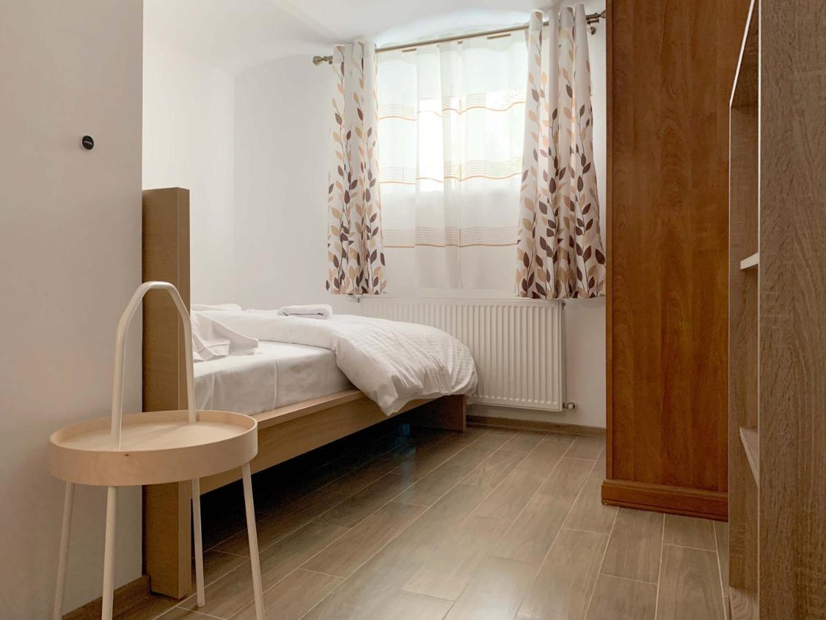 Casa Carol Apartment บราชอฟ ภายนอก รูปภาพ